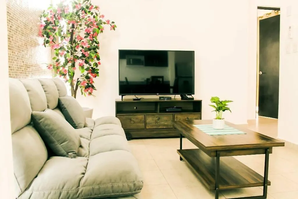Апартаменты Hermoso Departamento En La Avenida Colosio Плая-дель-Кармен