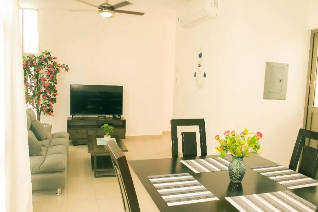 Апартаменты Hermoso Departamento En La Avenida Colosio Плая-дель-Кармен 0*,  Мексика